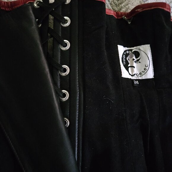 NWT SMALL 24" tight lacing long line LEATHER corset - Picture 4 of 16